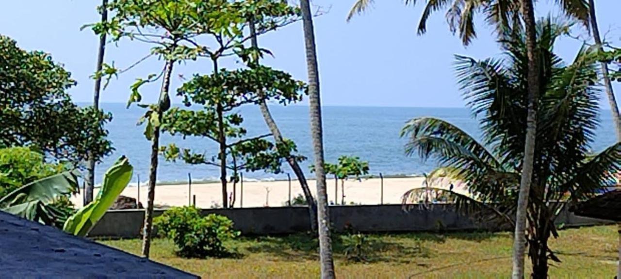 Marari Sibiya Beach Villa 马拉利库兰 外观 照片