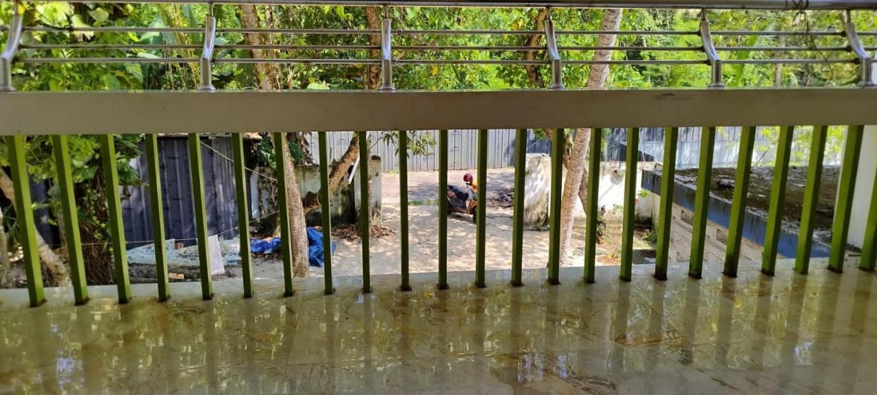 Marari Sibiya Beach Villa 马拉利库兰 外观 照片