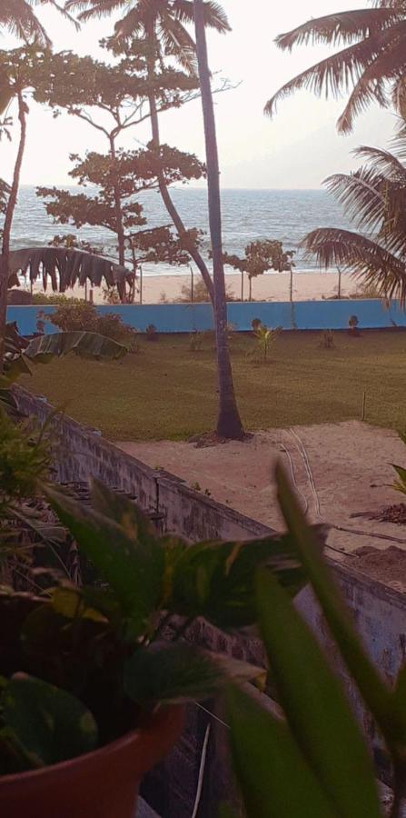 Marari Sibiya Beach Villa 马拉利库兰 外观 照片